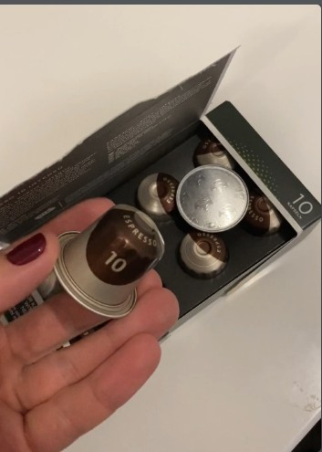 Капсулы Jacobs Espresso Intenso 10 - Замечательный кофе от Якобс в капсулах, что говорит о высоком качестве сырья.