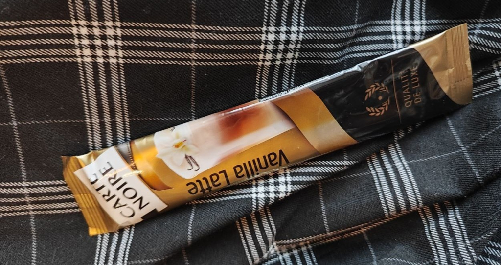 Кофе Carte Noire Vanilla Latte - Кофе содержит уже все необходимые ингредиенты.