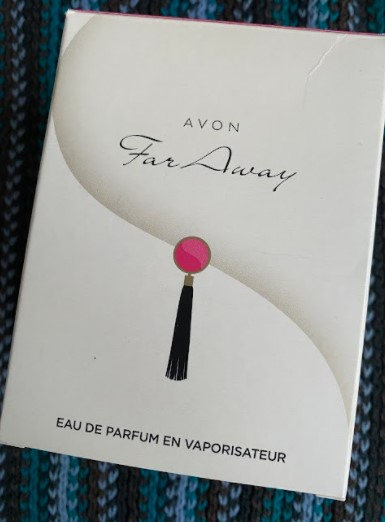 Avon Far Away Парфюмерная вода - Купила маме, но пользуюсь сама