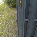 Хамское отношение к клиентам и не соблюдают технологию установки и покраски забора