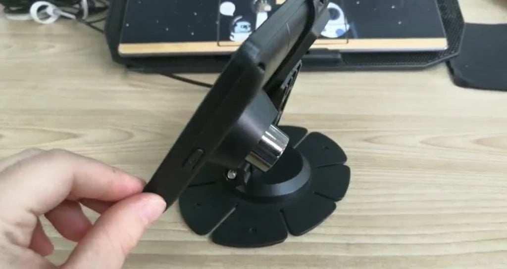 Видеорегистратор Onlooker M84 Pro - Достойный планшет для авто